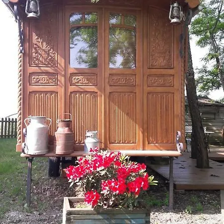 Bed and breakfast Roulotte Zelena Hora